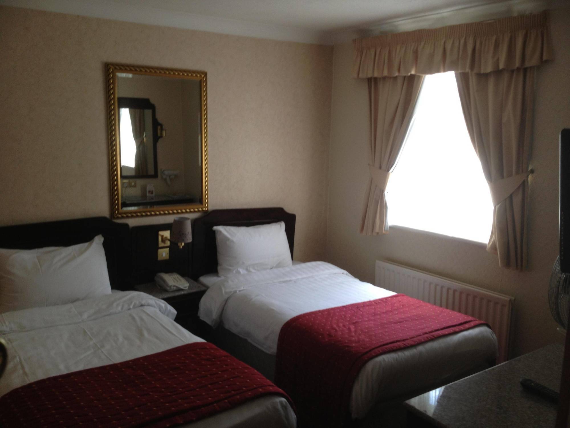 Holiday Villa Hotel 3* London